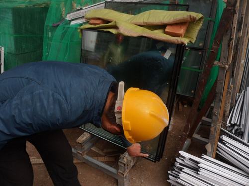 “安全、質(zhì)量、環(huán)?！比荦R下以優(yōu)異的成績迎接“十九大”的勝利召開