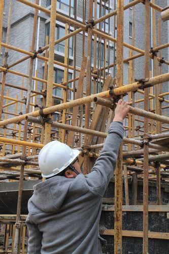 看，這才是共產(chǎn)黨員正確的打開(kāi)方式