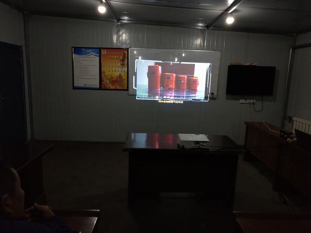 掘進公司曹家灘專題學習壓縮氧自救器操作方法