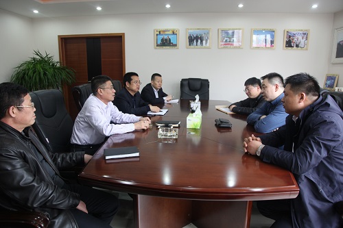 秦漢開發(fā)建設公司副總經理楊海寧一行來建設集團座談