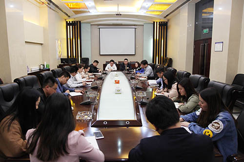 建設(shè)集團召開機關(guān)青年員工座談會