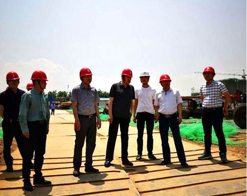 大秦置業(yè)公司聯(lián)合銅煤公司檢查藍(lán)山水岸項目