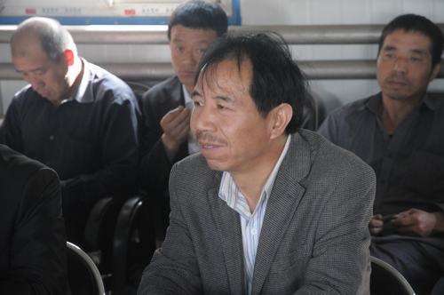 談話讓人“心連心” 穩(wěn)定隊伍促生產(chǎn)