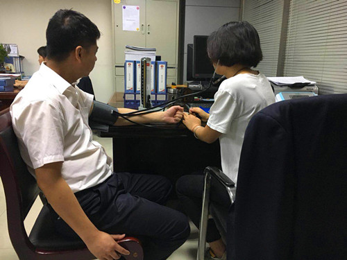 陜煤建設物資公司組織開展職業(yè)健康安全生產咨詢日活動