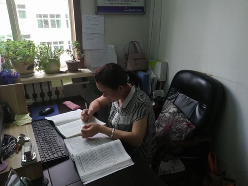 陜煤建設(shè)銅煤公司基層車間工會(huì)強(qiáng)化女職工教育培訓(xùn)，提升女職工綜合素質(zhì)