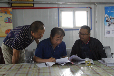 陜煤建設(shè)機(jī)電安裝公司小保當(dāng)項(xiàng)目部迎接省煤管局安全攻堅(jiān)行動檢查