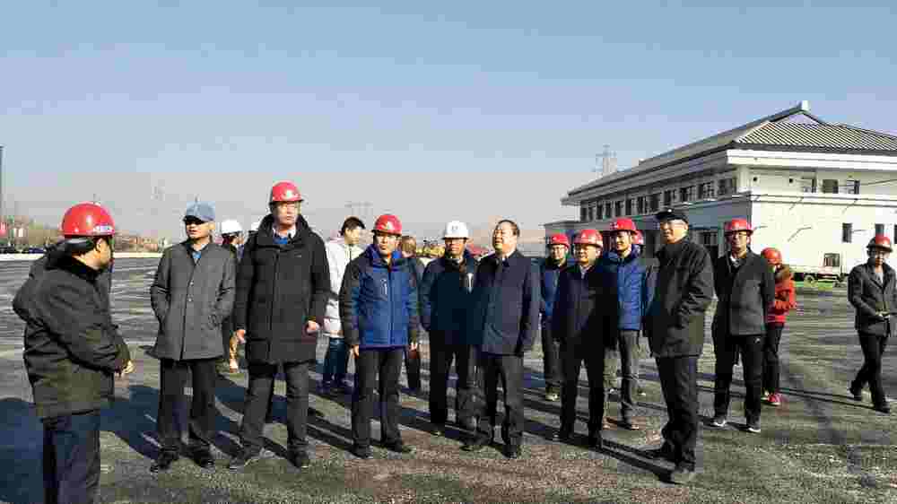 銅川交通局局長路學(xué)敏到川耀項(xiàng)目服務(wù)區(qū)檢查指導(dǎo)工作