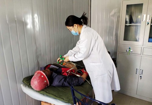 陜煤建設(shè)澄合分公司第十二項目部真情關(guān)愛農(nóng)民工 免費體檢暖人心