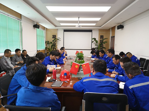 陜煤建設(shè)天工公司十五項(xiàng)目部掀起“大干一百天 攻堅(jiān)保目標(biāo)”新高潮