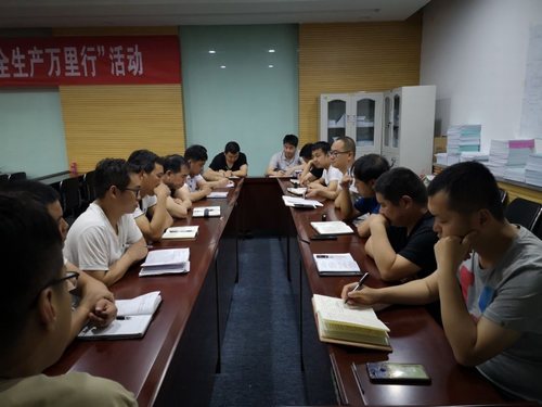 陜煤建設(shè)掘進(jìn)公司：勇奪紅柳林礦“涉?！卑踩位顒?dòng)桂冠