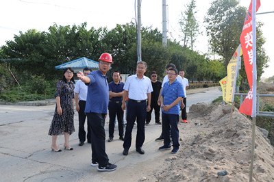 漢中市常務副市長陳曉勇調研陜煤建設漢中分公司承建的金華路項目