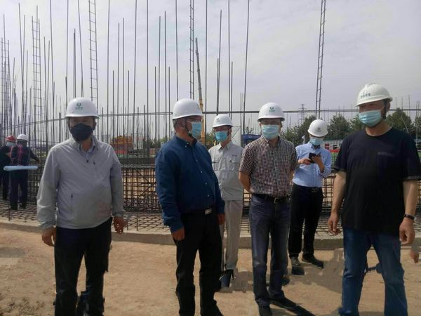 中儲(chǔ)糧西安分公司總經(jīng)理戴中文、西安直屬庫(kù)總經(jīng)理趙琳蒞臨天工公司中儲(chǔ)糧項(xiàng)目檢查指導(dǎo)工作