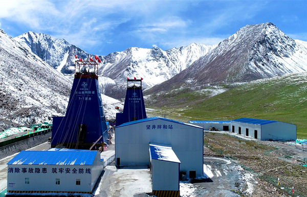 陜煤建設(shè)礦建三公司天山通風(fēng)豎井工程環(huán)保工作獲業(yè)主表彰