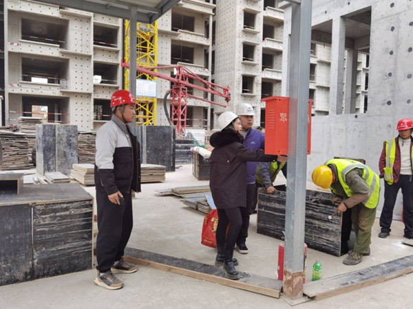 陜煤建設(shè)澄合分公司上下聯(lián)動力保冬季施工安全