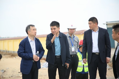 陜煤運(yùn)銷集團(tuán)黨委書記、董事長(zhǎng)楊科生一行蒞臨榆陽煤炭物流園區(qū)項(xiàng)目檢查指導(dǎo)工作