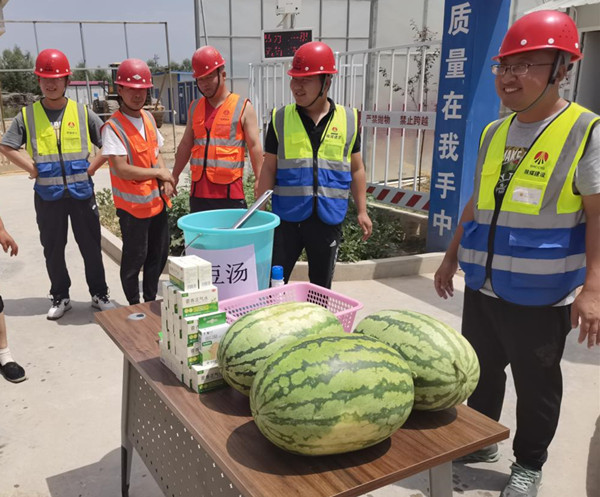 陜煤建設咸陽分公司第九項目部:不服“暑”，戰(zhàn)高溫