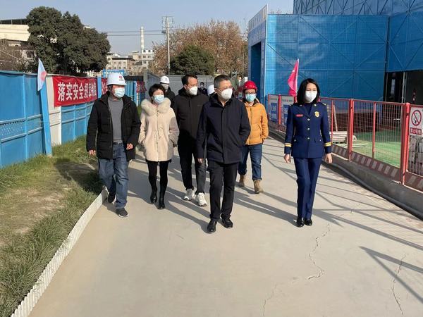 西安市新城區(qū)委常委、副區(qū)長(zhǎng)楊珩蒞臨陜煤建設(shè)新城公司第二項(xiàng)目部檢查指導(dǎo)工作