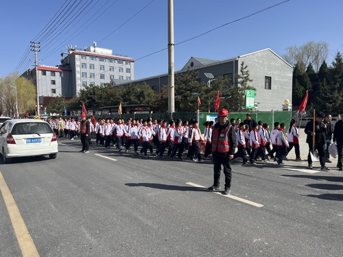 陜煤建設(shè)榆林公司第一項目部：開啟“守護模式”為學(xué)子們安全保駕護航 踐行國企社會擔(dān)當