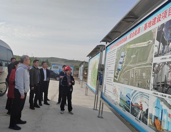 江西省贛州市委常委、副市長竇良坦蒞臨陜煤建設(shè)天工公司新疆第一項(xiàng)目部調(diào)研指導(dǎo)工作