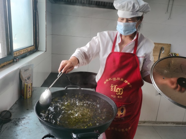 陜煤建設(shè)機(jī)電安裝公司：戰(zhàn)高溫，不服“暑”