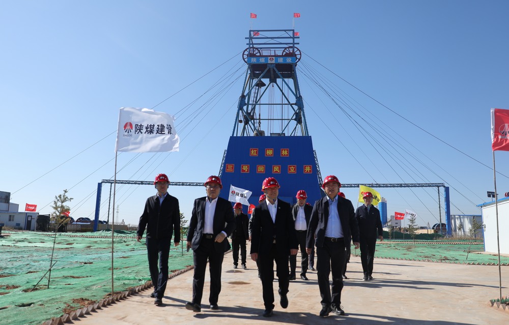 陜煤集團(tuán)李仰東一行深入陜北片區(qū)項(xiàng)目開展安全消防大檢查