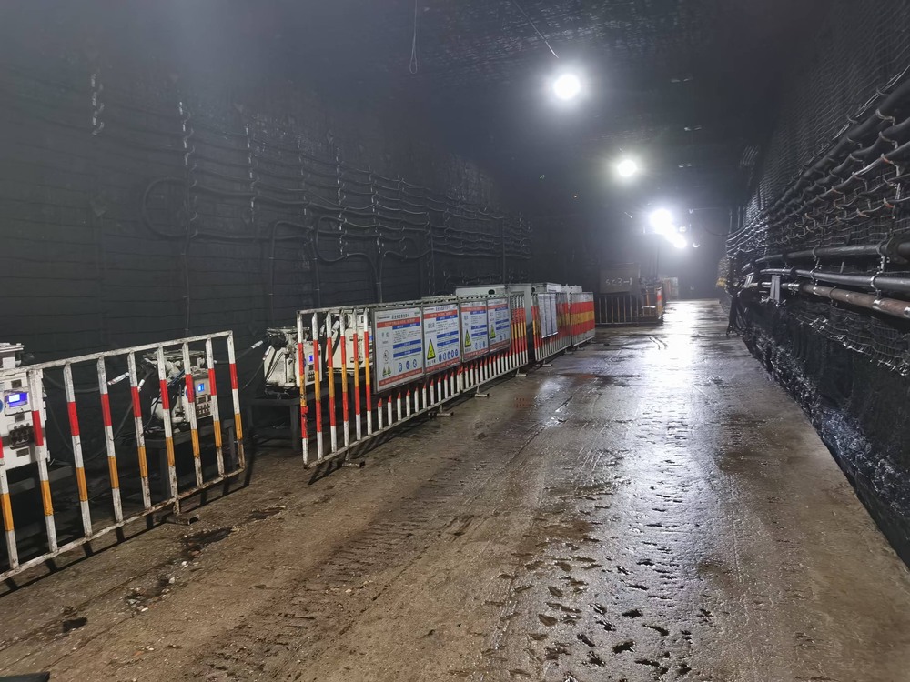 陜煤建設(shè)洗選煤運(yùn)營公司第二項(xiàng)目部：歲末堅(jiān)守，點(diǎn)亮煤礦“新光”，書寫新年安全序章