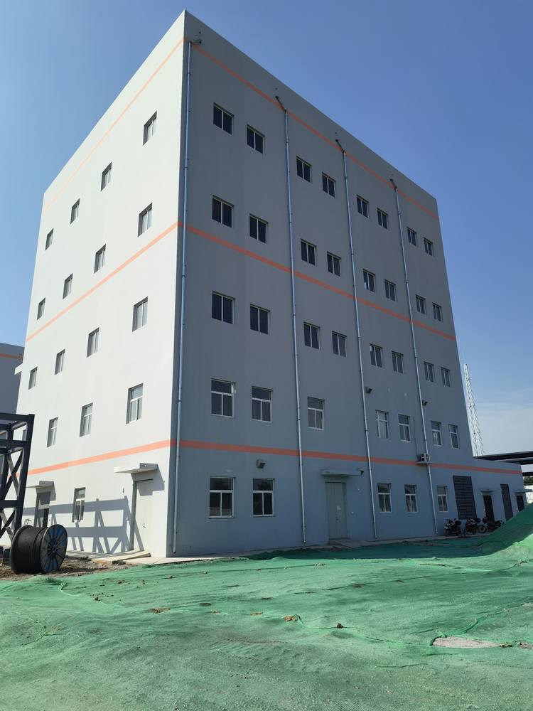 陜煤建設(shè)渭南分公司承建的胡家河二號風(fēng)井項(xiàng)目提升機(jī)房工程順利通過竣工驗(yàn)收