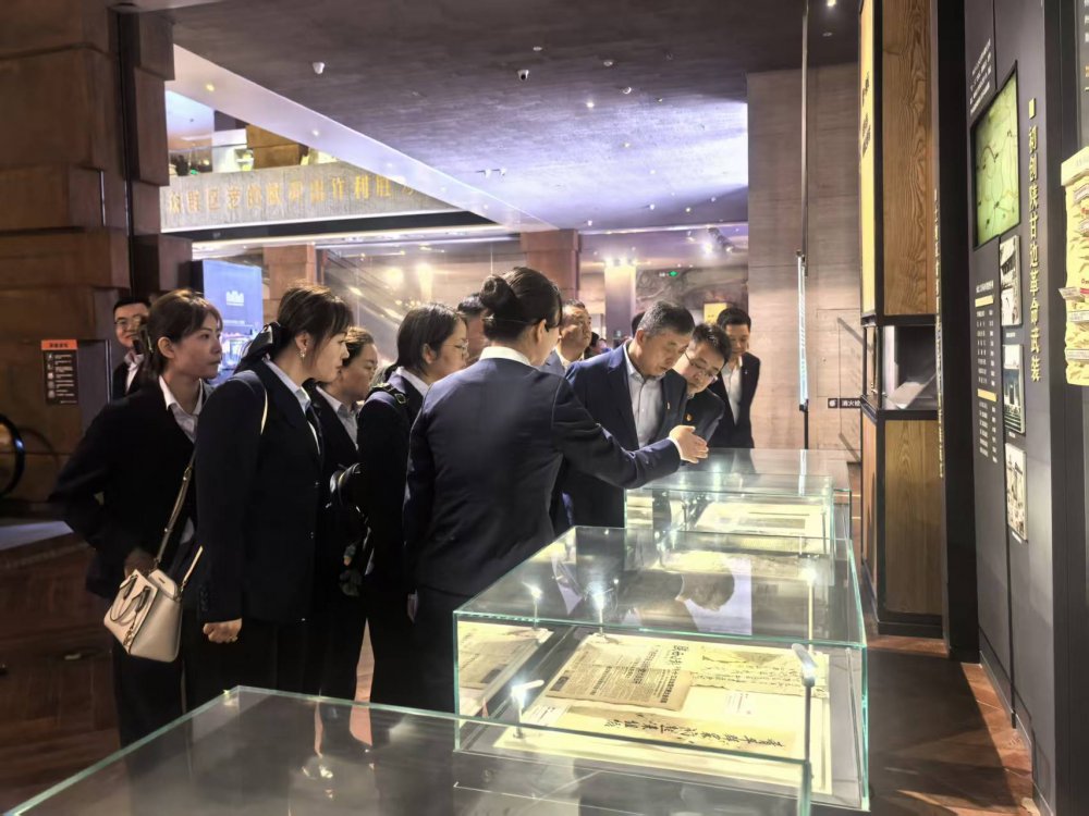 陜煤建設(shè)物資設(shè)備管理黨支部開展“緬懷革命英烈，傳承紅色基因”主題黨日活動