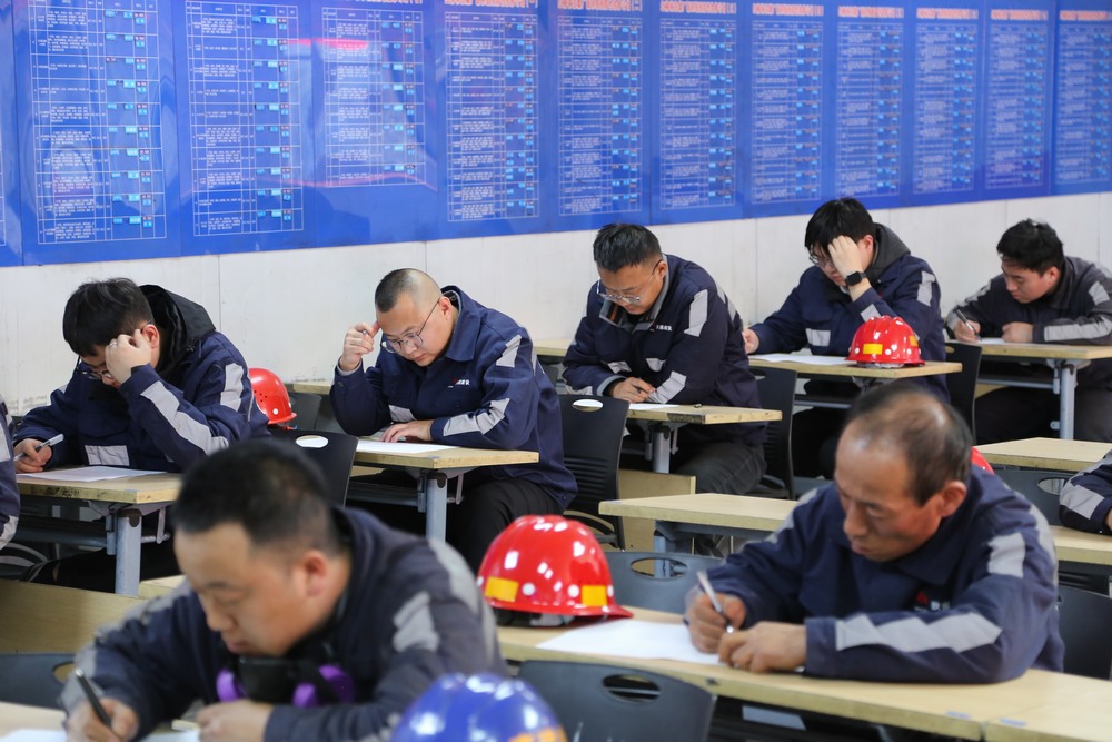 陜煤建設(shè)洗選煤運(yùn)營公司：“全鏈條”打造項(xiàng)目建設(shè)的“常管控”與“長安全”